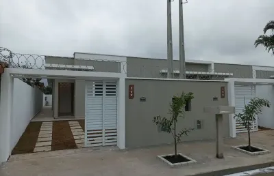 Ótima casa no bairro cibratel 2, em itanhaém - ótima localização, em rua calçada.