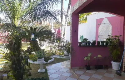 Ótima casa no bairro jardim jamaica, em itanhaém- localizado lado praia.