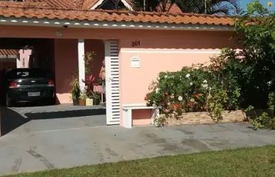 Ótima casa a venda no bairro estância são josé, em peruíbe ** possui espaço para futura piscina.