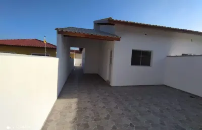 Casa à venda no bairro balneário gaivotas, em itanhaém ** possui piscina com cascata; aceita financiamento bancário!!