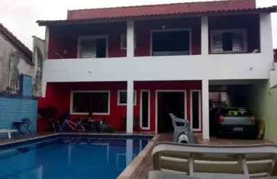 Ótima casa à venda no bairro jardim jamaica, em itanhaém ** localizada lado praia, em rua calçada.