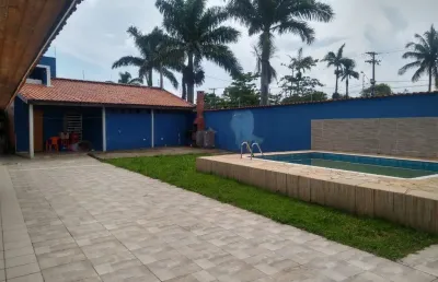 Casa com piscina a venda em itanhaem a 490m do mar - jd diplomata.