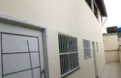 Linda casa localizada no campos elísios - em rua asfaltada
