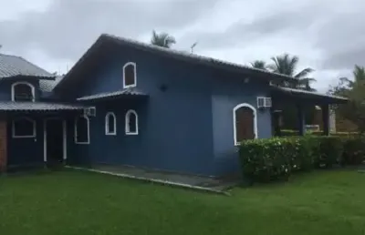 Belíssima casa localizada no bairro jardim jamaica - lado praia.
