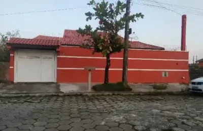 Excelente chácara localizada no bairro cibratel 2 - lado praia, em rua calçada.