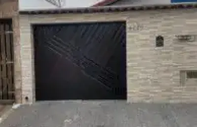 Linda casa no jardim magalhães, em itanhaém - localizado lado serra em rua calçada.