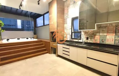 Cobertura reformada á venda com 03 quartos e vista mar na pompeia em santos - sp