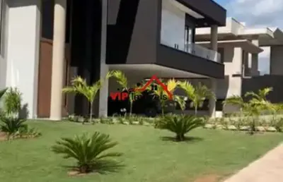 Maravilhosa casa de alto padrão no condomínio terras caxambu com 408m²