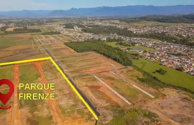 Terreno à venda na Avenida Vante Rováris, Santa Luzia, Criciúma