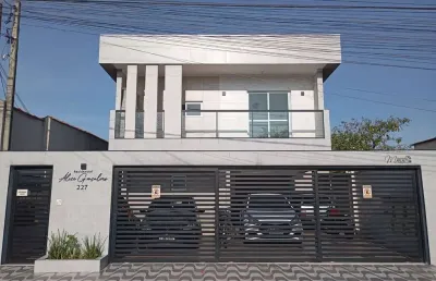 Linda casa assobrada de condominio c 2 dormitorios area externa e garagem