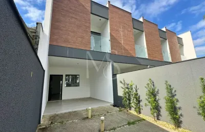 Excelente oportunidade: geminado no bairro iririú com 1 suíte + 2 dormitórios