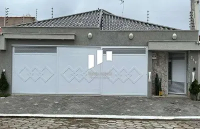 Casa alto padrão com 3 suítes e piscina em praia grande sp.