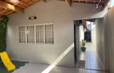 Casa com 2 quartos à venda na avenida professora heleny rosa, 321, jardim melvi, praia grande, 102 m2 por r$ 395.000