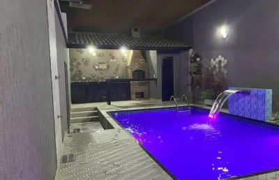 Casa de 2 dormitórios em condomínio com piscina em praia grande sp