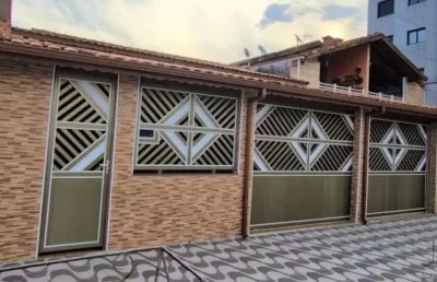 Imperdível casa à venda em praia grande-sp, bairro solemar: 3 quartos, 1 sala, 3 banheiros, 3 vagas e 267m² de área