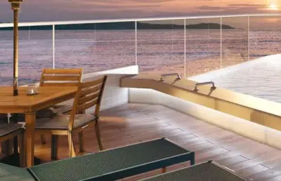 Apartamento de 2 dormitórios e 2 vagas de garagem a 50 metros do mar em praia grande sp