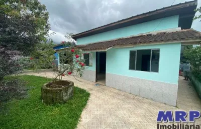 Casa a venda em ubatuba, no bairro do sertão da quina a 3 km da praia de maranduba.