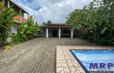 Casa a venda em ubatuba, com 2 dormitórios + edícula, na praia da maranduba, aceita financiamento bancário!