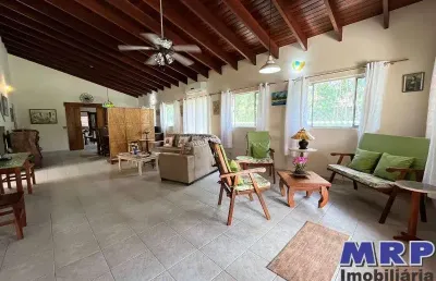 Casa em condomínio, praia da lagoinha, ubatuba. duas casas. 4 suítes