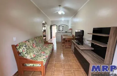 Apartamento a venda em ubatuba, com 2 dormitórios a 900 metros da praia da maranduba com fácil acesso.