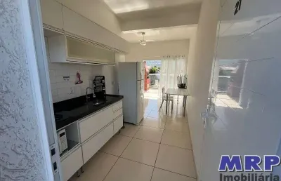 Apartamento à venda em ubatuba-sp, praia do sapê, com 3 quartos. localizado à 50 metros da praia.