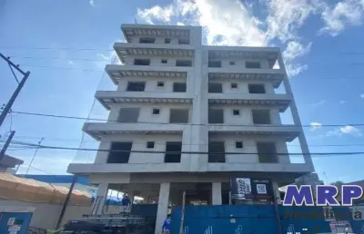 Apartamento à venda no centro de ubatuba. em obras. 2 suítes. com varanda gourmet.