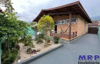 Casa em ubatuba, localizada a 200 metros da praia do sapê, com escritura !