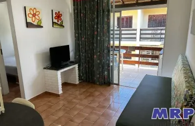 Apartamento localizado a 50 metros da praia da maranduba, em ubatuba. frente a rodovia