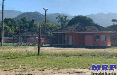 Ar00009 - área e quadra de futebol a venda em ubatuba, excelente localização na maranduba
