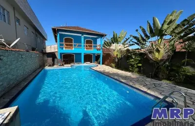 Casa com piscina à venda em ubatuba. praia do sapê. 3 dormitórios.
