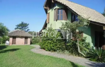 Casa de 02 dormitórios no condomínio paragem verdes campos em gravataí - rs