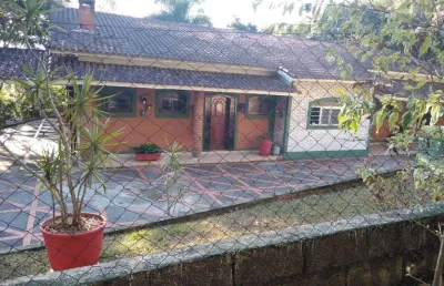 Chácara / sítio com 4 quartos à venda na Estrada Aksel Ernits, 432, Fazenda Marajoara, Campo Limpo Paulista