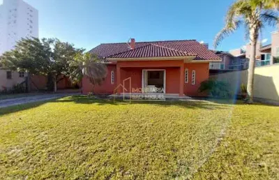 Casa com 5 quartos, 520m², à venda em tramandaí, centro