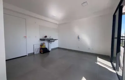 Apartamento à venda na parada inglesa, com 2 quartos, 1 sala, 1 banheiro, 30m² de área útil.