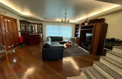 Casa à venda na vila nivi com 295m², 3 quartos e 4 vagas.