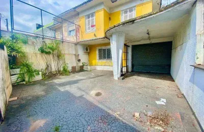 Casa comercial com 2 salas à venda no Embaré, Santos 