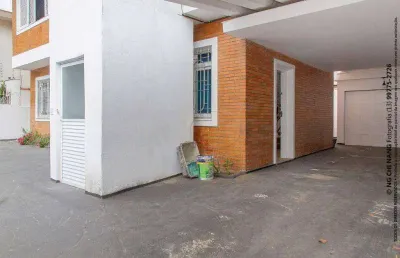 Casa comercial com 2 salas para alugar no Ponta da Praia, Santos 