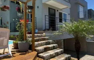 Casa com 3 dormitórios à venda, 178 m² por r$ 2.550.000,00 - córrego grande - florianópolis/sc