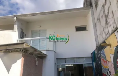 Linda casa  térrea com 04 suítes sendo duas com varanda e uma com hidro em uma localização ótima em santo andré por  apenas r$ 1.600.000,00