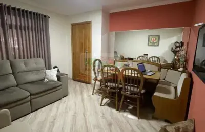 Linda casa a venda por r$ 480,000.00| 2 dormi  | cozinha planejada | salão na parte inferior da casa | 2 vaga | vila luzita - santo andré / sp