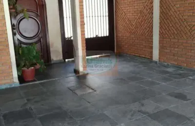 Linda casa térrea com 3 dormitórios,  a venda por 650.000,00 vila junqueira