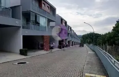 Casa com 3 quartos à venda no Jardim Modelo, Suzano 