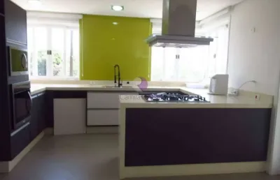 Sobrado com 3 quartos, parque residencial itapeti - mogi das cruzes