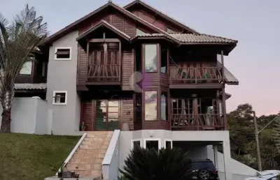 Sobrado com 3 quartos, parque residencial itapeti - mogi das cruzes