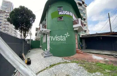Casa de esquina em avenida movimentada próximo ao gonzaga