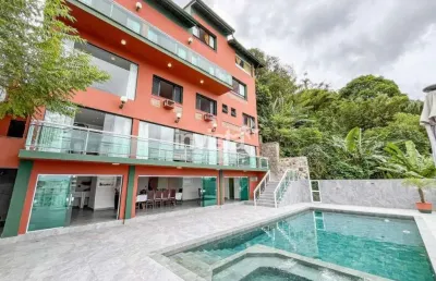 Casa com 6 quartos para alugar no Marapé, Santos 