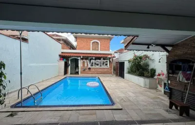 Casa duples 4 dormitórios sendo 2 suítes no embaré!