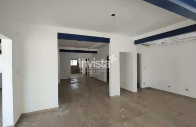 Casa para locação no bairro da ponta da praia em santos!