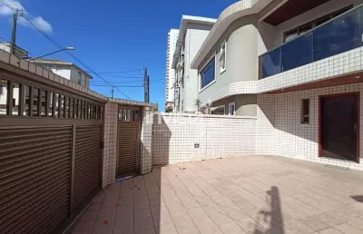 Casa sobreposta alta para alugar com 3 suítes no bairro da ponta da praia em santos
