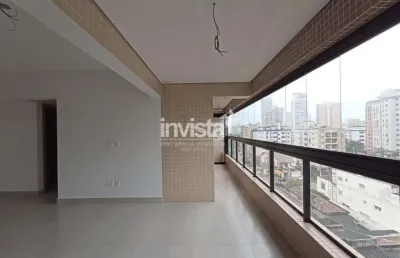 Apartamento 2 dormitórios com 1 suíte e varanda integrada na ponta da praia em santos